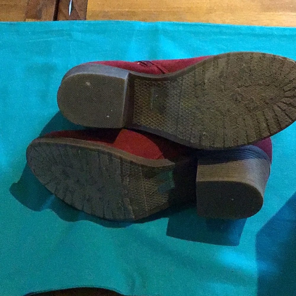 Red booties - Picture 5 of 5